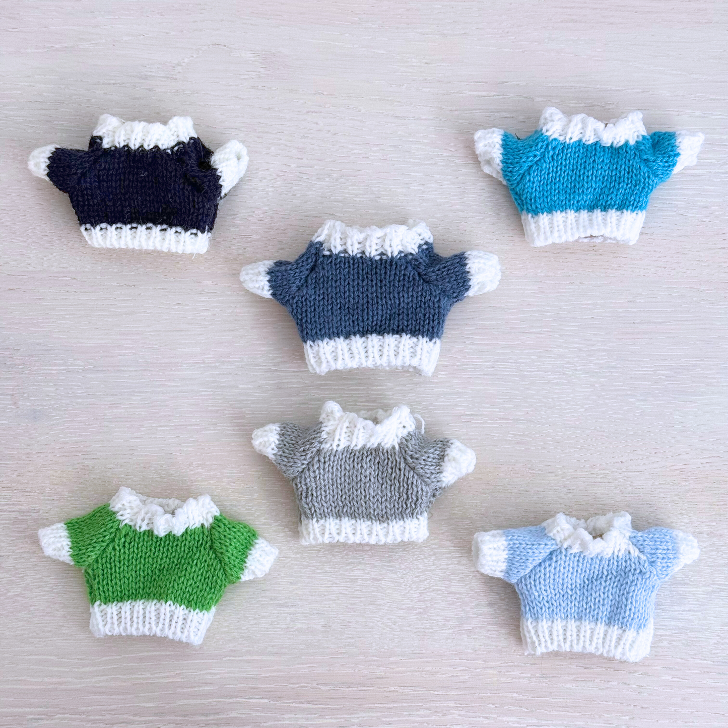 Solid Color Knitted Sweater (Cool Tone)